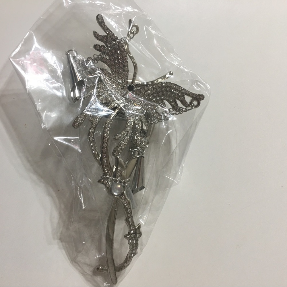 Butterfly twisted clip for hair accessories